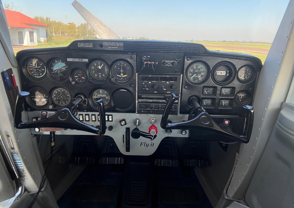Cessna 150J Interior